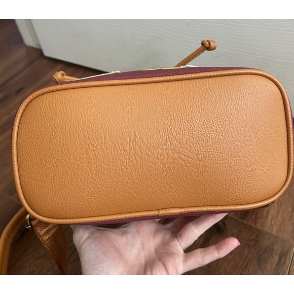 DISNEY PARKS LOUNGEFLY 2024 Food Wine Festival Backpack Mickey Pretzel Charm Fob - Picture 14 of 15